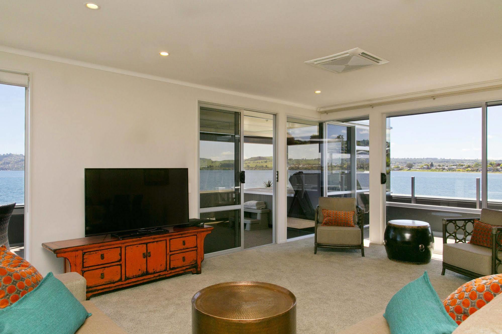 The Cove- On The Lake Taupo Exterior foto